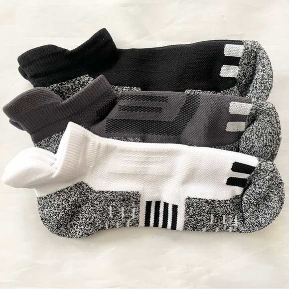 Three pair of running ankle socks in black white and gray - Picture 1 of 4